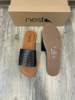 Black nest sandals