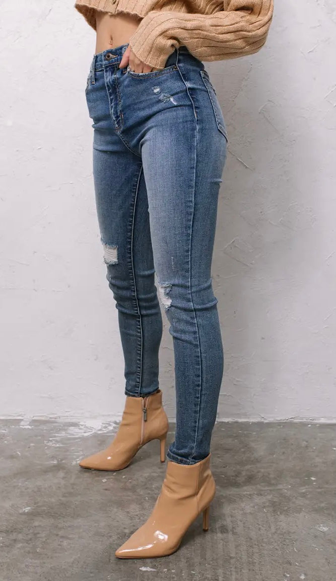 Sneak peek High rise distressed skinny jeans