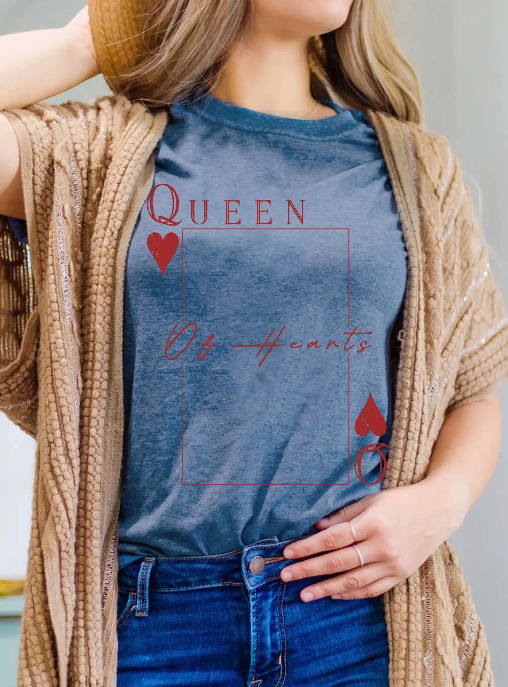Queen of hearts tee